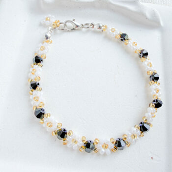 Daisy Crystal Black Beads Bracelet Handmade
